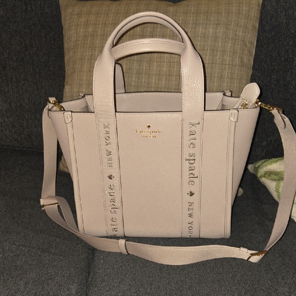 Kate Spade - Picture 1 of 6